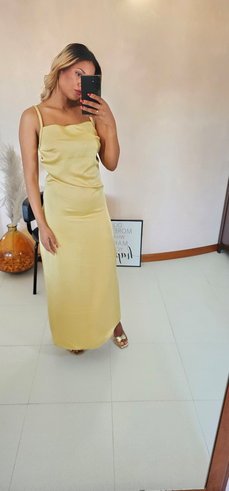 VESTITO CON SCOLLO QUADRATO