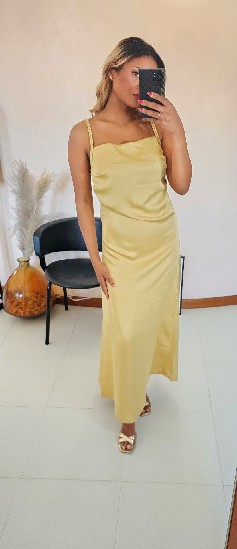 VESTITO CON SCOLLO QUADRATO