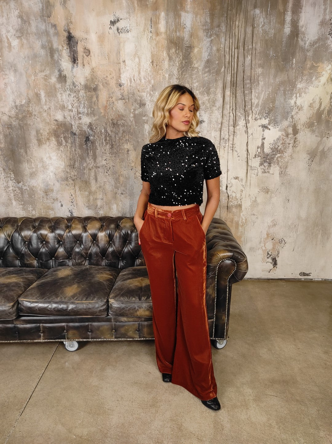 TOP NERO CON  PAILLETTES