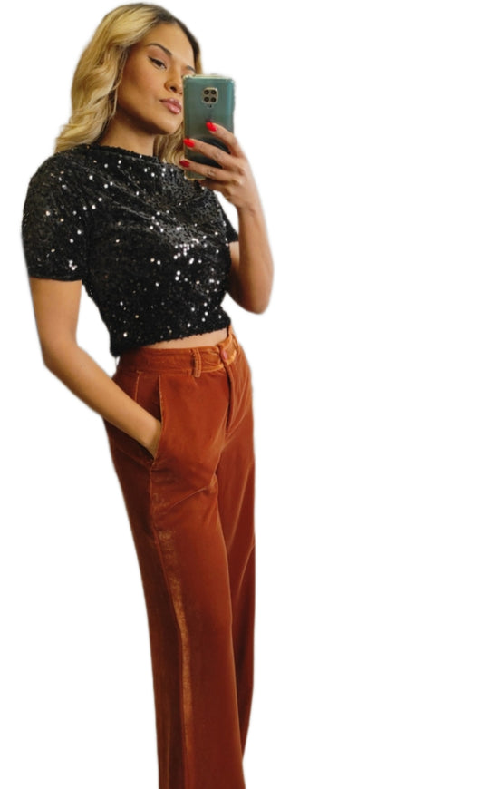 TOP NERO CON  PAILLETTES